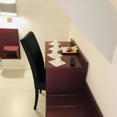 Les Marquises Apartmanhotel *